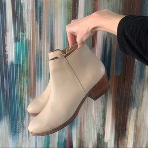 [Sold on Merc] Daisy Downtown Thursday Boots